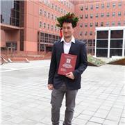 Neolaureato impartisce lezioni di matematica, chimica e fisica